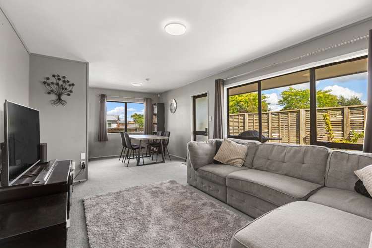 23 Lloyd Drive Nawton_16