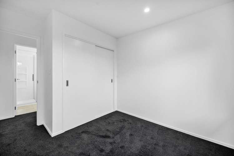 120 Seaview Road Westown_12