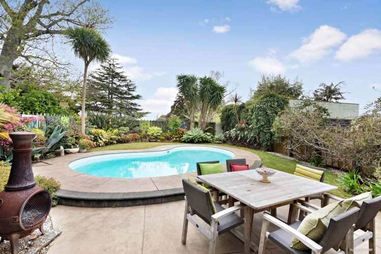 196 Carrington Road Mount Albert_16