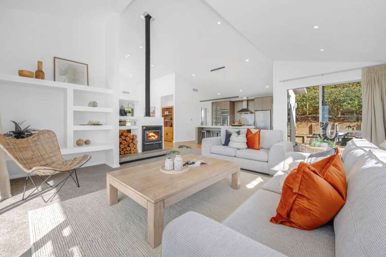 9 Intrepid Crescent Beachlands_9