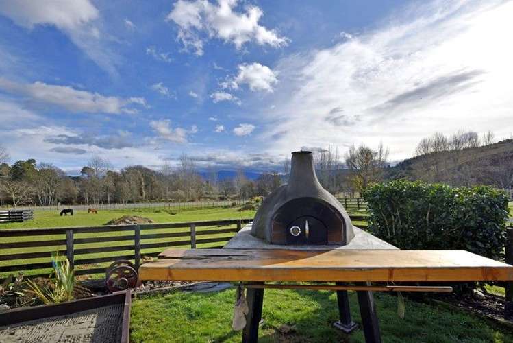 11 Thorn Road Dovedale_16