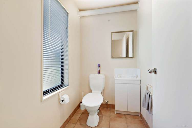 2/9 John Jennings Drive Oteha_14