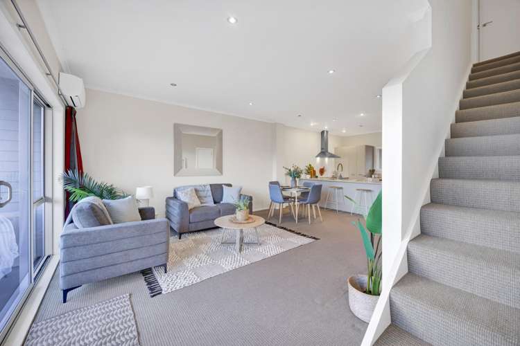 4/16 Ronald Street Strandon_16