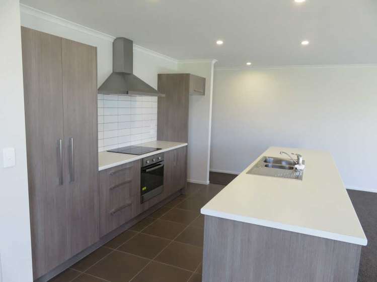 16 Kennedy Lane Hamilton East_16