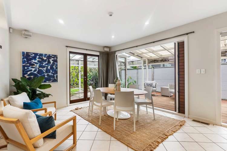 2 Lynch Street Pt Chevalier_15