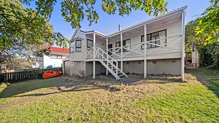 41 Solar Road Glen Eden_16