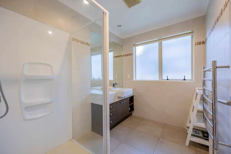 14 Bur Oak Terrace Schnapper Rock_20