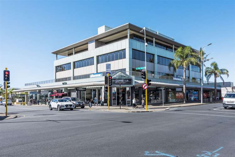 Shop 4/1-7 The Strand Takapuna_2