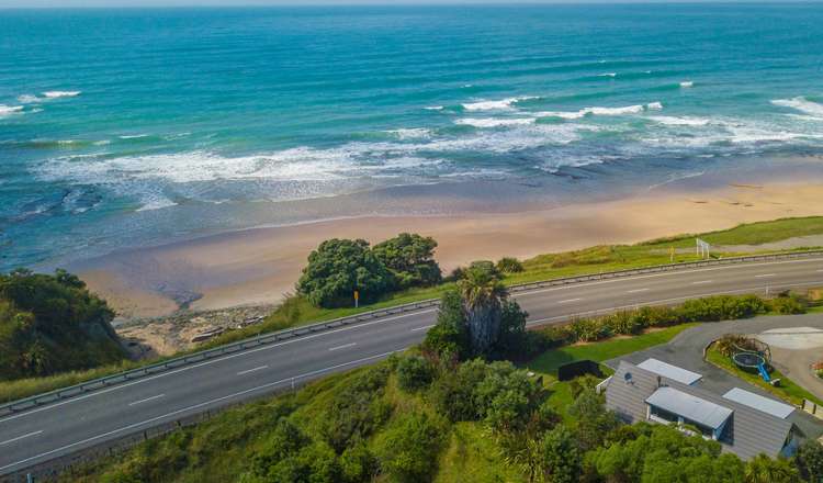 15 Sirrah Street Okitu_18