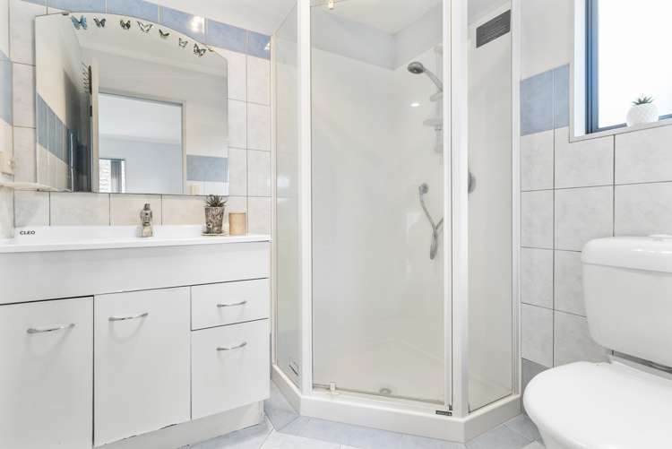 652 Massey Road Mangere_17