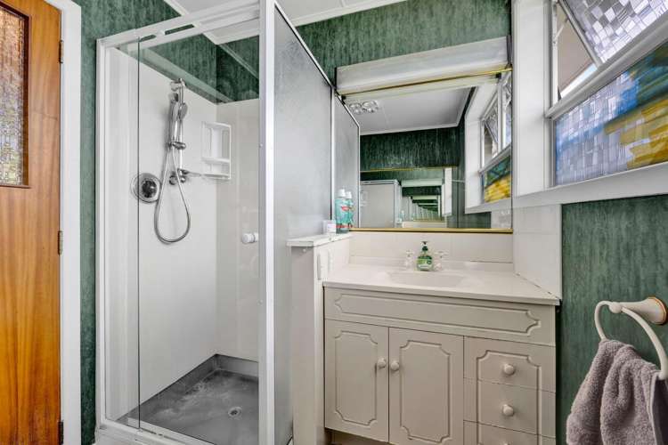 5 Climie Crescent Hawera_14