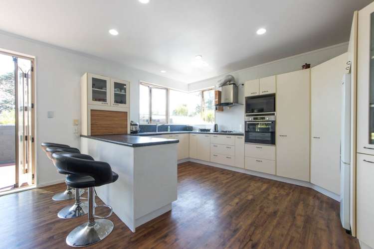 163a Golf Road Titirangi_17