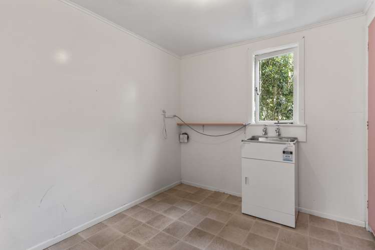 87 Carter Road Oratia_24