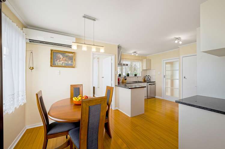 10 Kelwyn Road Kelston_22