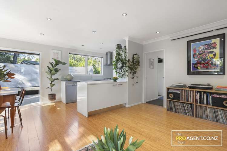 146 Woodlands Park Road Titirangi_9