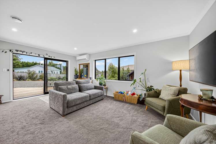 3 Huia Way Featherston_8