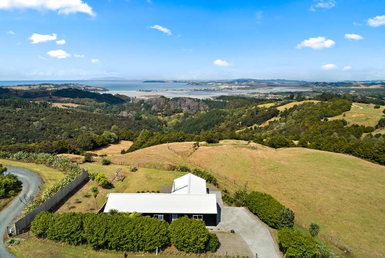 220 Schollum Road Big Omaha_21