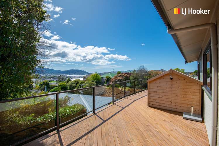 100 Easther Crescent Kew_22