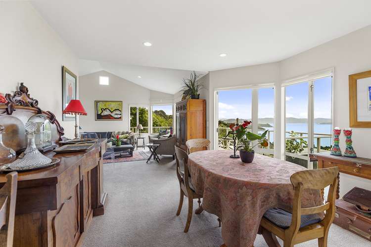 13 Signallers Grove Strathmore Park_6