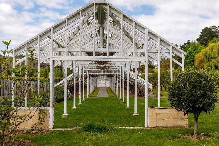 The historic 1880s Hexton home at 4134 Roxburgh-Ettrick Road, in Roxburgh, has undergone a meticulous renovation. Photo / Supplied