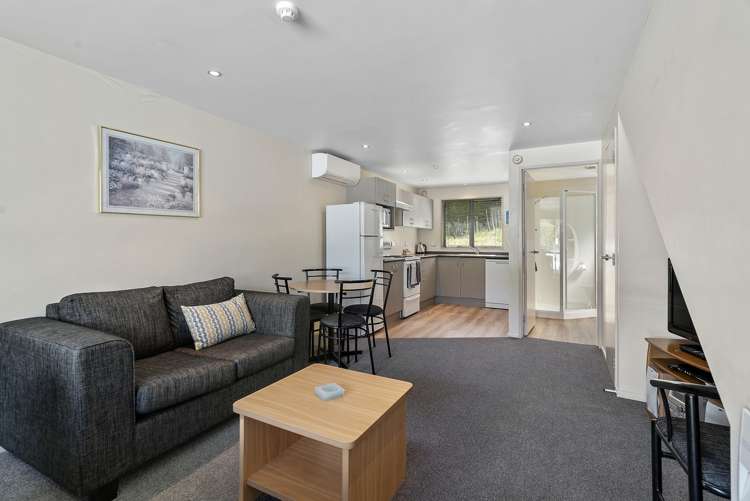 2/10 Macpherson Street Wanaka_3