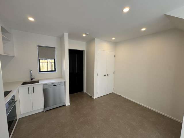 5/104 Peterborough Street City Centre_2