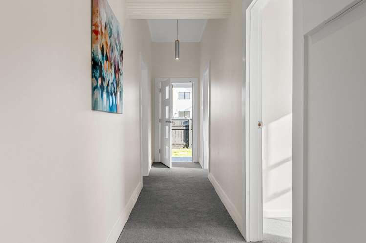 27 Wellington Street Hamilton East_11