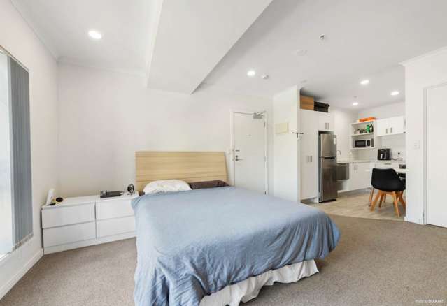 Studio Apartment with City Views