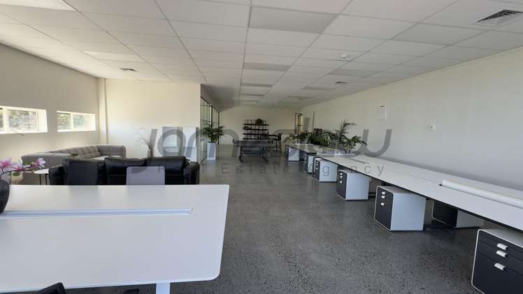 Level 2/Suite 3/20 Augustus Terrace City Centre_6