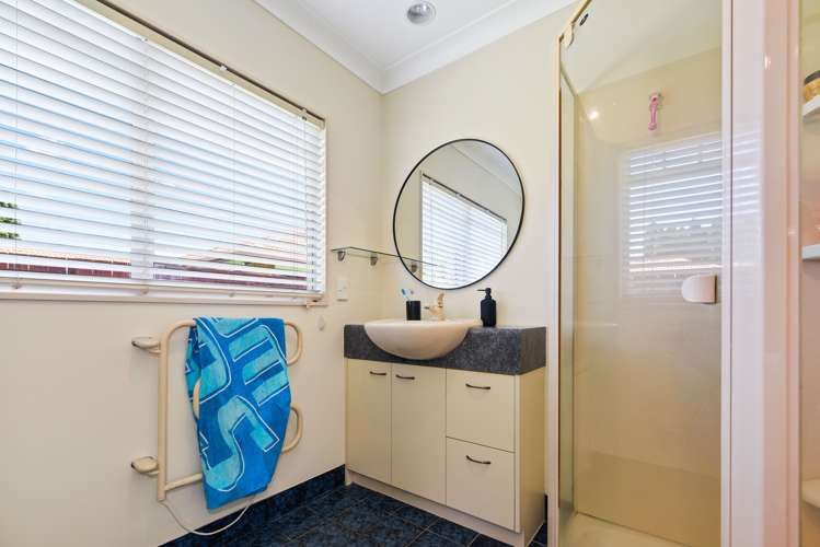 37 Church Road Pukete_15