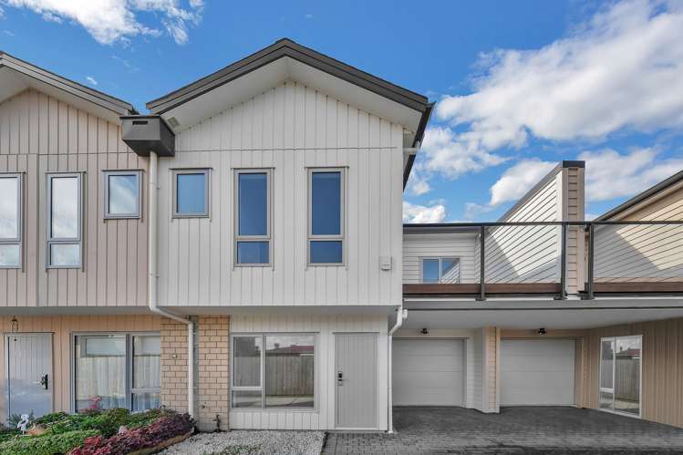 92B Luke Street East_1