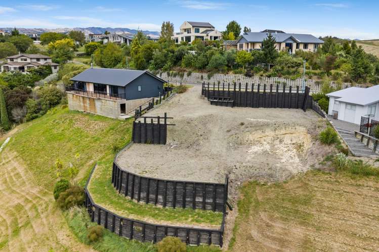 8 Lake View Place Fairhall_23