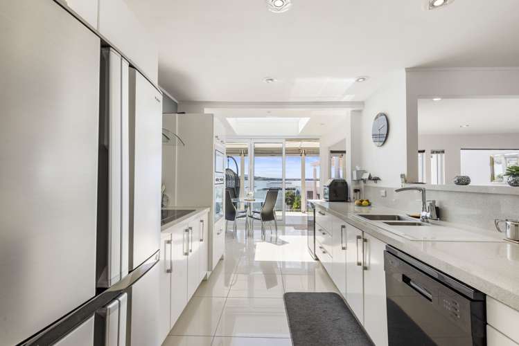 100 Bramley Drive Farm Cove_7