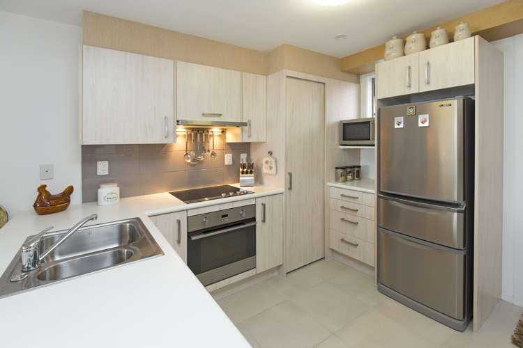 220/17 Link Crescent Stanmore Bay_6