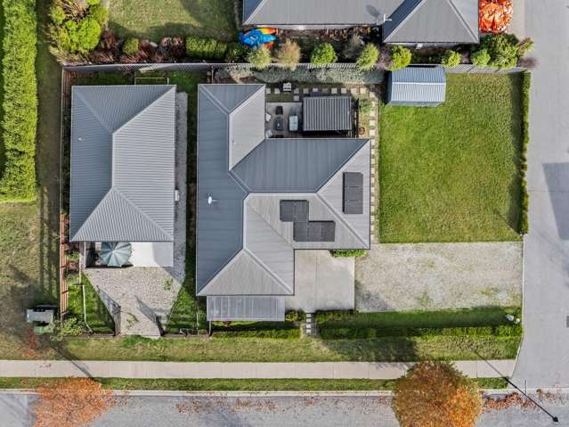 5 Marbleleaf Lane Albert Town_1