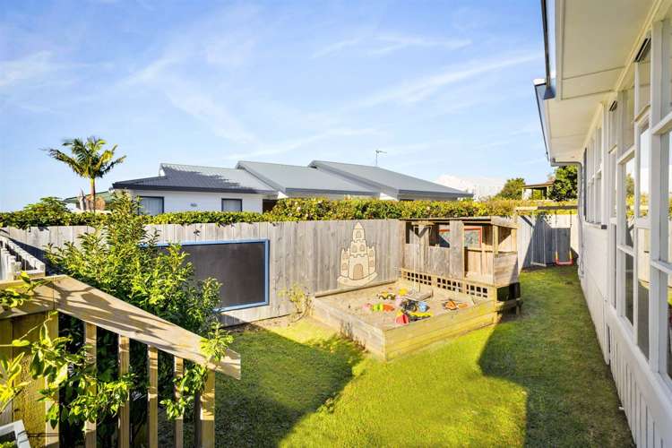 33 Spinnaker Drive Te Atatu Peninsula_16