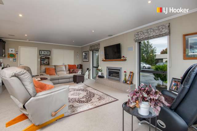 11 Reid Avenue Mosgiel_2