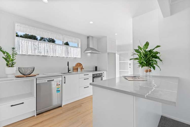2/28A Holly Street Avondale_9