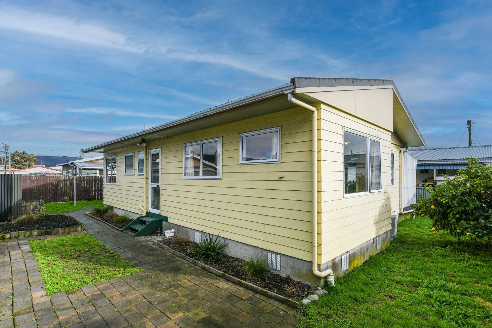 2/16 Parkers Road Tahunanui_0