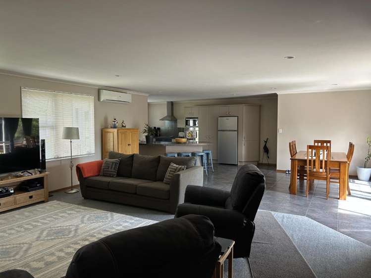 38 Mickelson Avenue Rototuna_5