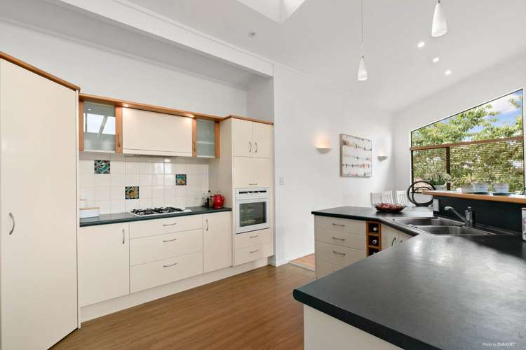 26 Wairata Place Te Atatu South_3