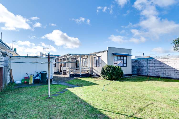 415 Massey Street Akina_10