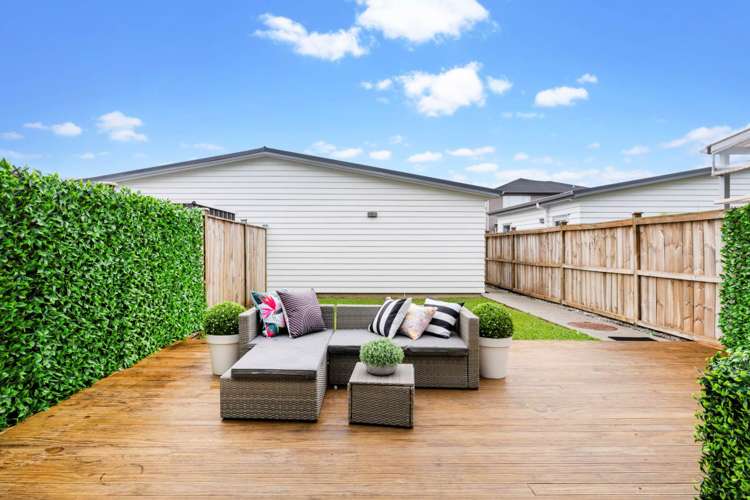 28 Pencaitland Drive Flat Bush_10