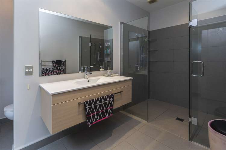 5 Torrey Pines Waimairi Beach_11