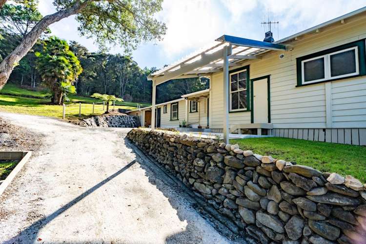 3 Memorial Drive Parahaki_17