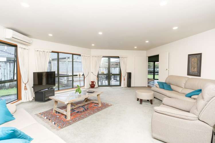 6 Earls Court Hillcrest_15