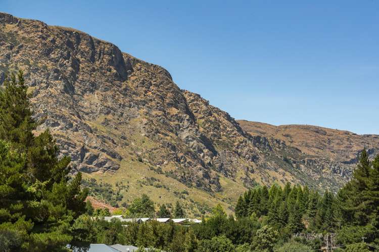 2/4 Redfern Terrace Arthurs Point_12