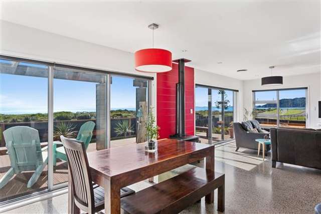 8 Pacific Parade Coastlands_1