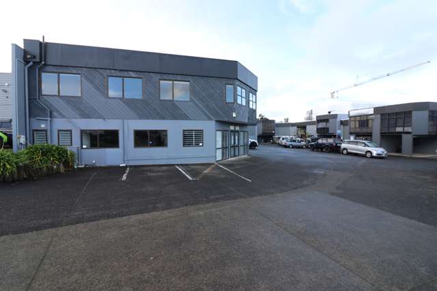 Unit 1/14 Westech Place Kelston_1
