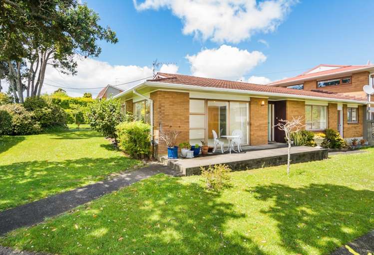 2/39 Francis Street Hauraki_0